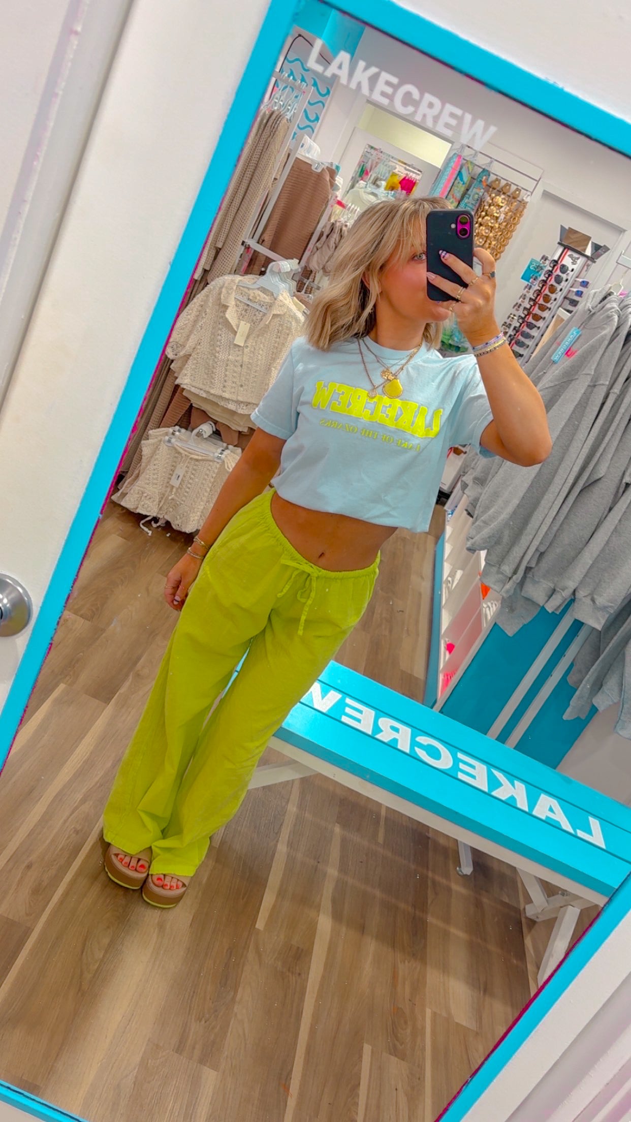 LAKECREW OUTLINE T