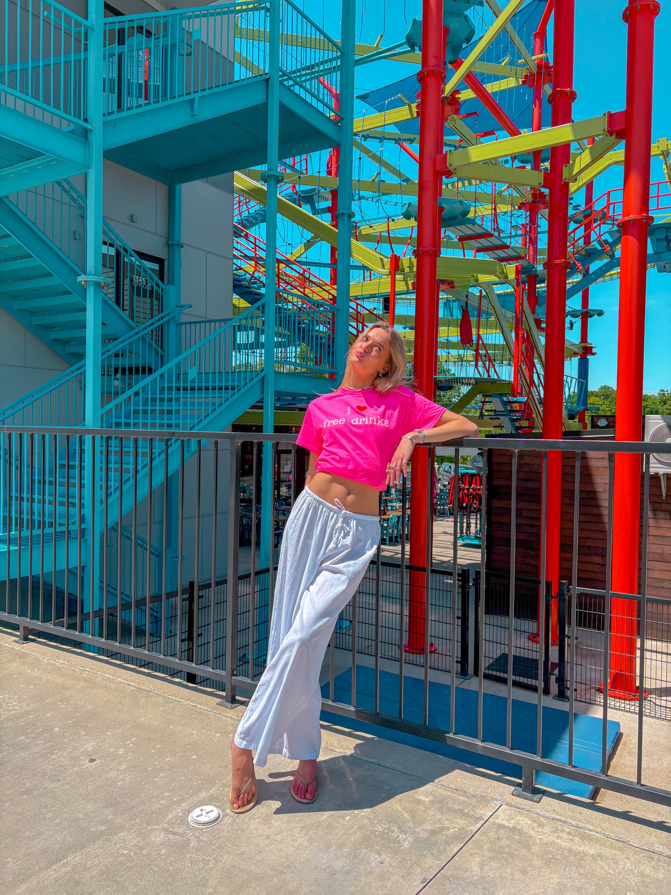 I LOVE FREE DRINKS T